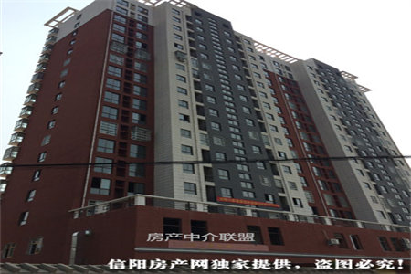 宝龙小区3室2厅1卫100㎡浇筑房带车库26平米